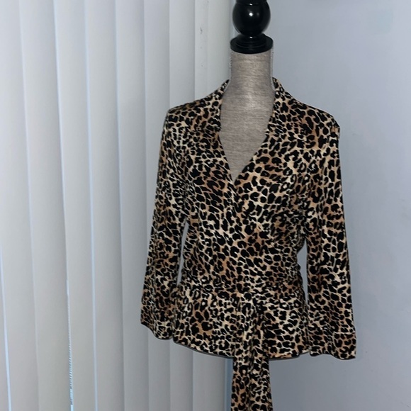 Talbots Animal Print Blouses for Women size Large. - Picture 1 of 7